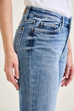 Load image into Gallery viewer, Judy Blue - Core Midrise Bootcut Light Wash
