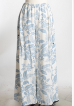 Load image into Gallery viewer, Tropical Print Halter Pants Set
